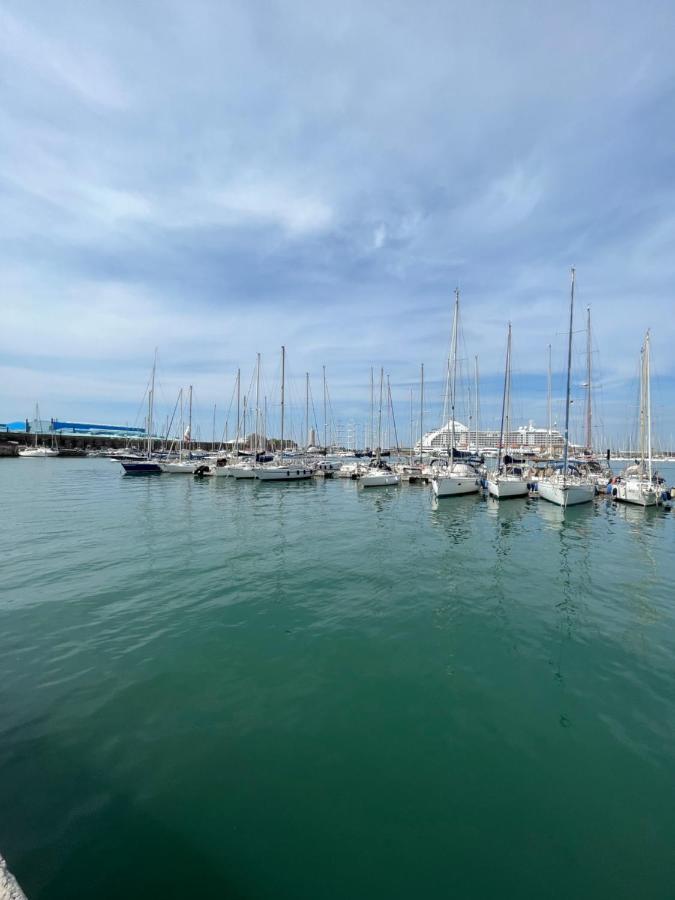 Kasia Porta Sul Mare Di Livorno Free Parking Luaran gambar
