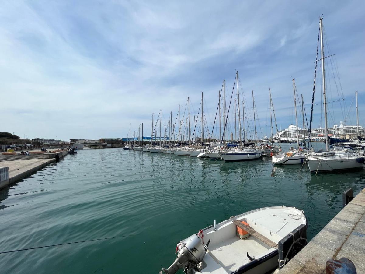 Kasia Porta Sul Mare Di Livorno Free Parking Luaran gambar