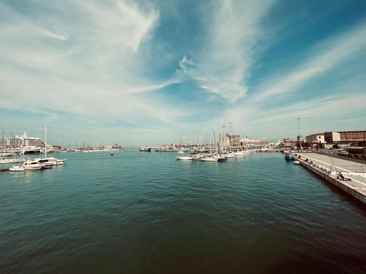 Kasia Porta Sul Mare Di Livorno Free Parking Luaran gambar
